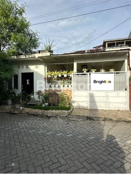 image RUMAH TINGGAL ISTIMEWA DI PERUMAHAN KEBRAON (1)