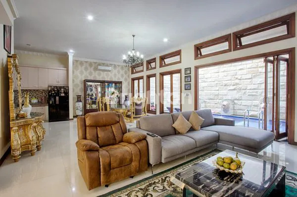 image RUMAH CLASSIC MEWAH PONDOK BLIMBING INDAH ARAYA (8)