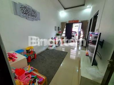 image RUMAH SIAP PAKE,DEKAT AKSES TOL,TERMINAL,STASIUN BEKASI,DEKAT PUSAT PERBELANJAAN  MALL PONDOK GEDE,MALL METROPOLITAN,DEKAT SEKOLAH,DEKAT RS KARTIKA HUSADA,RS  JATI SAMPURNA,FREE KITCHEN SET,FREE GORDYN (6)