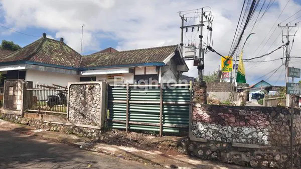 image DIJUAL RUMAH DI ATAS  TANAH LUAS 400M2 LEBIH BERLOKASIH SANGAT STRATEGIS DI TAMAN GIRI - JIMBARAN. (6)