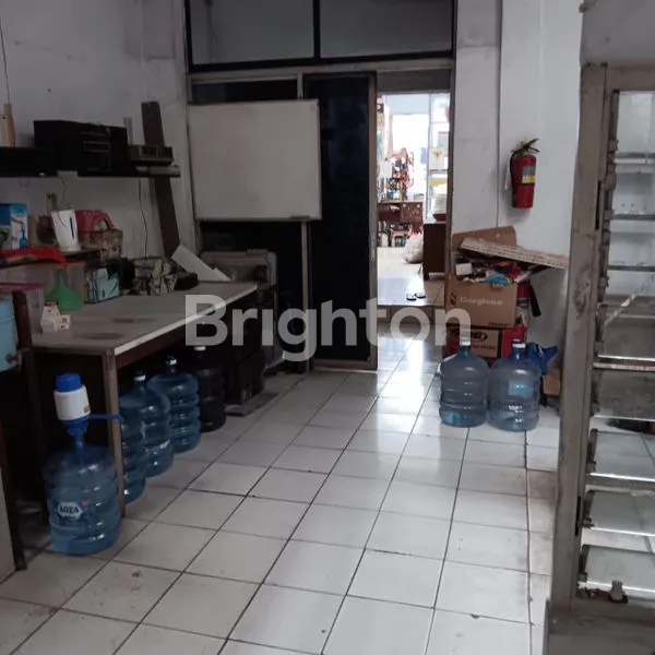 image RUKO 2,5 LANTAI DI KEBON JERUK JAKARTA BARAT (6)