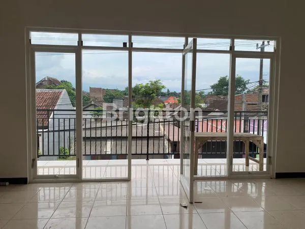 image RUKO 2 LANTAI LOKASI STRATEGIS DI JALAN TEMBUSAN PAKIS KE ARAYA  (4)