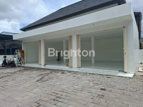 RUKO STRATEGIS DI GATOT SUBROTO, SEWA 220 JUTA/TAHUN