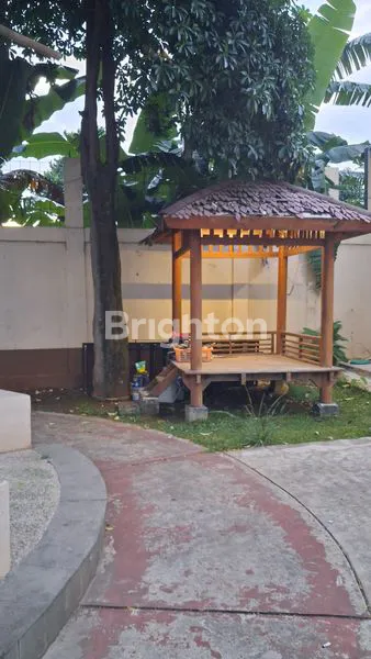 image DIJUAL RUMAH 2 LANTAI DI JATISAMPURNA DEKAT LRT HARJAMUKTI (2)
