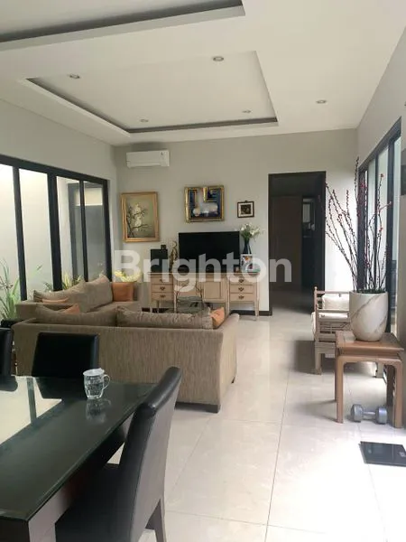 image RUMAH SIAP HUNI 4 KT DALAM CLUSTER NYAMAN DI GADING SERPONG, TANGERANG (2)