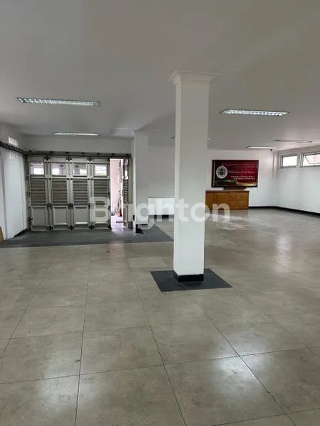 image DISEWAKAN RUMAH MEWAH DAN LUAS DI CIPINANG INDAH (2)