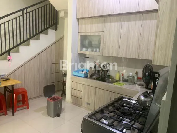image RUMAH SIAP HUNI 4 KT DALAM CLUSTER NYAMAN DI GADING SERPONG, TANGERANG (8)