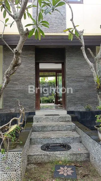 image RUMAH DISEWAKAN – VIEW PANORAMA BALI & LINGKUNGAN PREMIUM PECATU\\\\NHOUSE FOR LONG-TERM RENT – BALI PANORAMIC VIEW & PREMIUM NEIGHBORHOOD PECATU (3)