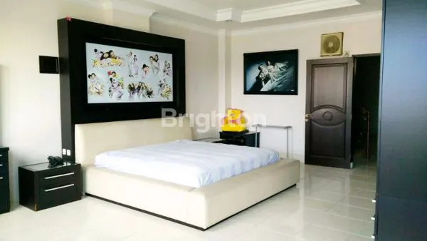 image RUMAH 4½ LANTAI 360M² 8KT DAN 7 CARPORT DI KEMAYORAN JAKARTA PUSAT (7)