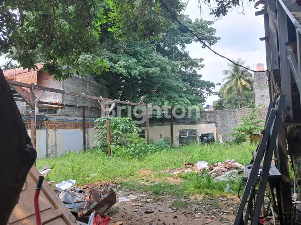 image DI JUAL LAHAN BESERTA BANGUNAN DI CIPULIR (2)