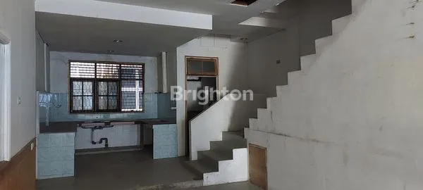 image RUKO 3 LANTAI STRATEGIS DI PEKANBARU (3)