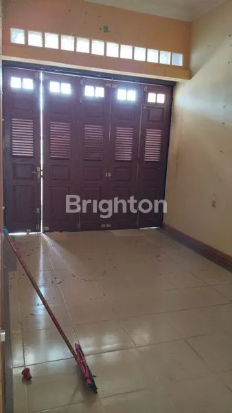 image DIJUAL CEPAT RUMAH 2LANTAI HOOK HARGA MURAH - SISA TANAH SAMPING NGANTONG (FENGSHUI BAGUS) (3)