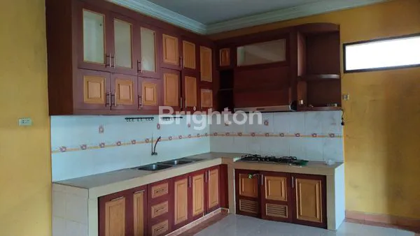 image DIJUAL CEPAT RUMAH 2LANTAI HOOK HARGA MURAH - SISA TANAH SAMPING NGANTONG (FENGSHUI BAGUS) (4)