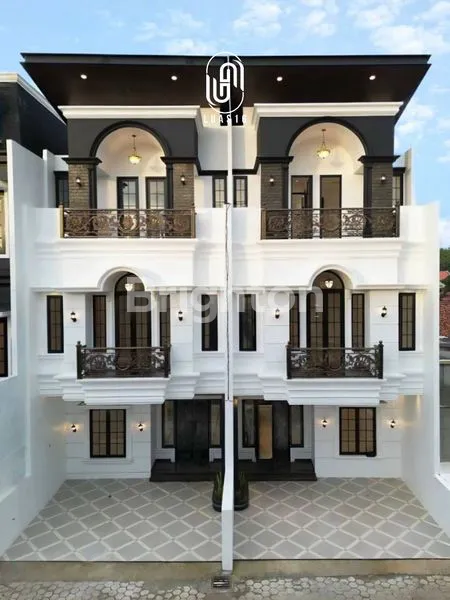 image RUMAH CANTIK DI JAGAKARSA JAKARTA SELATAN LOKASI STRATEGIS (7)