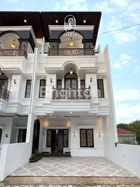 image RUMAH CANTIK DI JAGAKARSA JAKARTA SELATAN LOKASI STRATEGIS (2)
