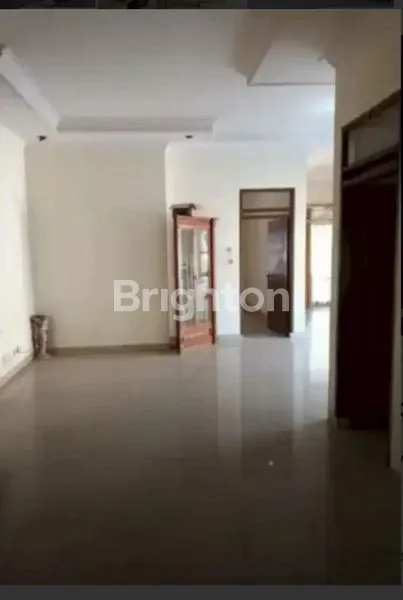 image RUMAH HOEK LT 245M2 DI TAMAN KOPO INDAH 1  (3)