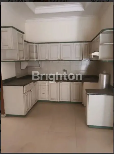 image RUMAH HOEK LT 245M2 DI TAMAN KOPO INDAH 1  (4)