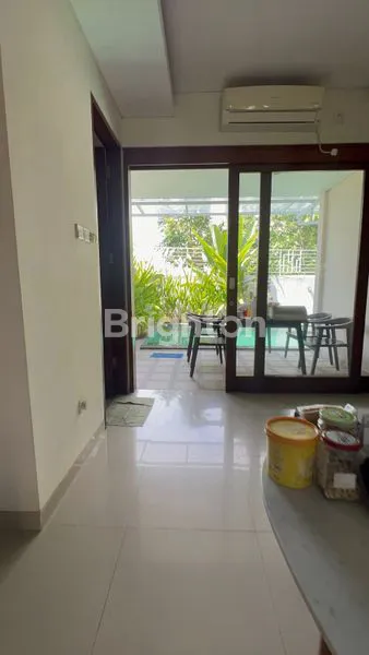 image RUMAH SEMI VILLA DEKAT GWK (8)