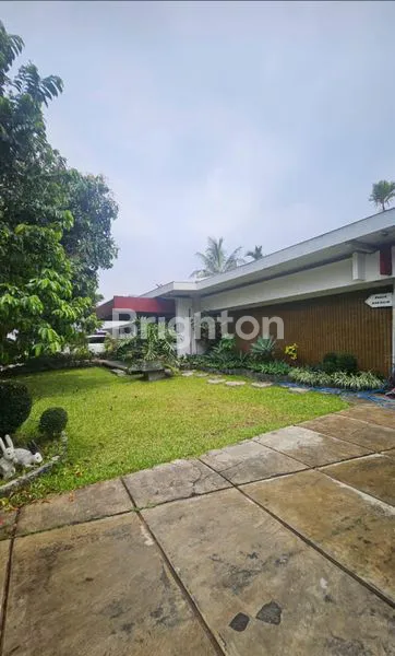 image RUMAH BESAR MAINROAD GEGERKALONG (1)