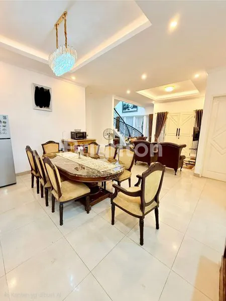 image DIJUAL RUMAH MEWAH HOOK DI GALAXY BEKASI (5)