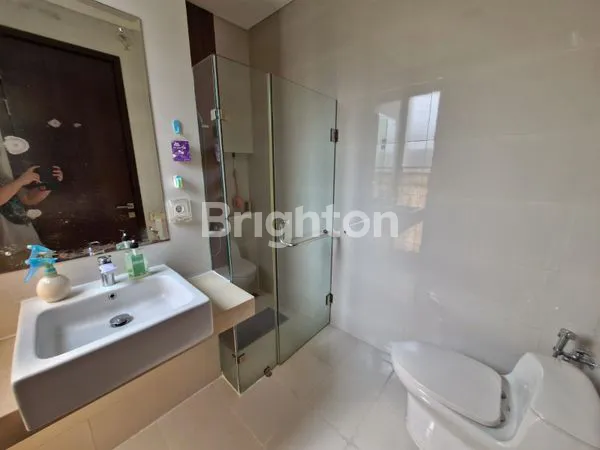 image RUMAH 2 LANTAI SEMI FURNISHED, BSD CITY (4)