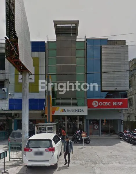 image RUKO PREMIUM 3 LANTAI DI JALAN RIAU, DEKAT MAL CIPUTRA (3)