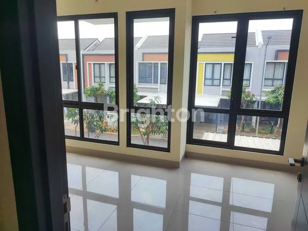 image DISEWAKAN  RUMAH 3KT SIAP HUNI DI CLUSTER BARONI, SUMMARECON GADING SERPONG (8)
