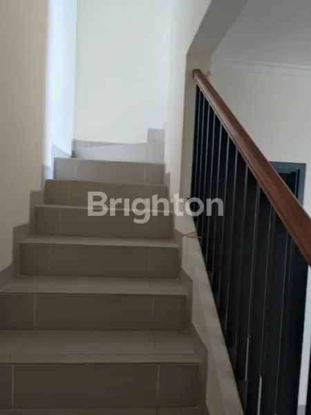 image DISEWAKAN  RUMAH 3KT SIAP HUNI DI CLUSTER BARONI, SUMMARECON GADING SERPONG (5)