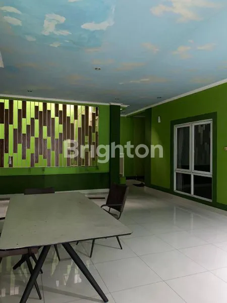 image DI SEWAKAN RUMAH CANTIK DAN LUAS DI KOTA WISATA (7)