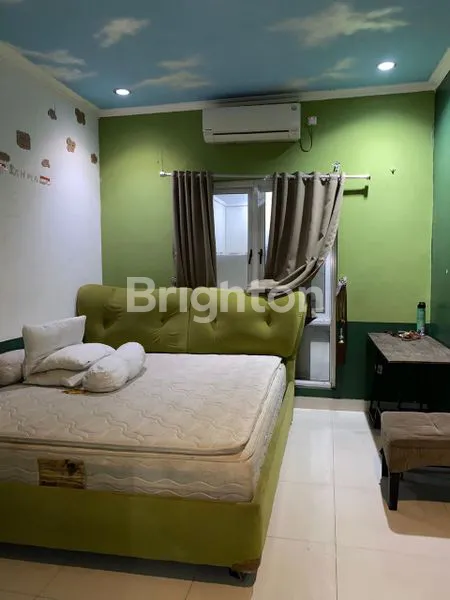 image DI SEWAKAN RUMAH CANTIK DAN LUAS DI KOTA WISATA (3)