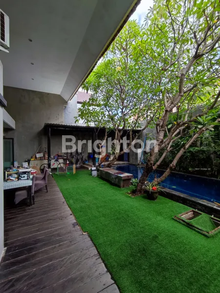 image RUMAH MEWAH MODERN TROPIS DI RENON - SIAP HUNI DENGAN PRIVATE POOL | LOKASI PREMIUM JL. TUKAD UNDA (2)