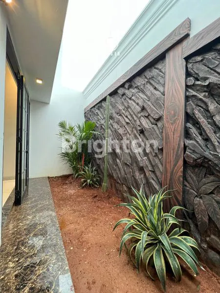 image RUMAH DALAM CLUSTER DI JAGAKARSA JAKARTA SELATAN (3)