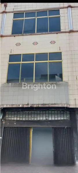 RUKO 3 LANTAI STRATEGIS DI JL TAMBUSAI