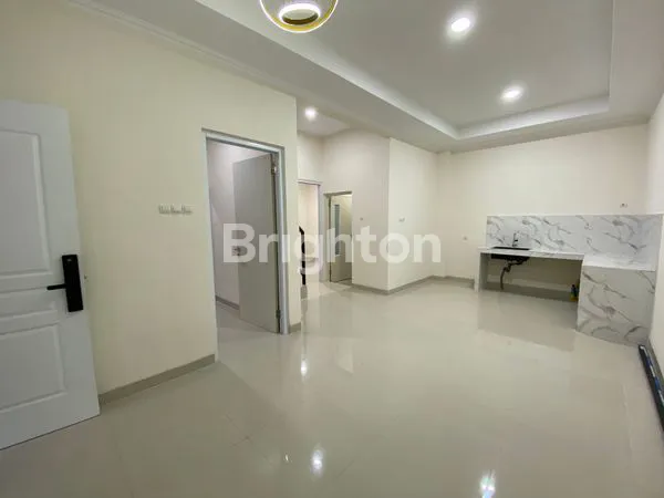 image RUMAH SIAP HUNI DI REGENCY VILLA MELATI MAS – FASILITAS LENGKAP & LOKASI STRATEGIS! (2)