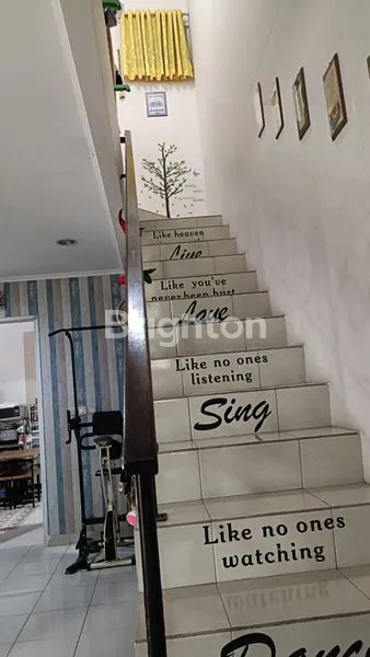 image RUMAH SIAP HUNI DI CLUSTER MICHELIA GADING SERPONG (2)