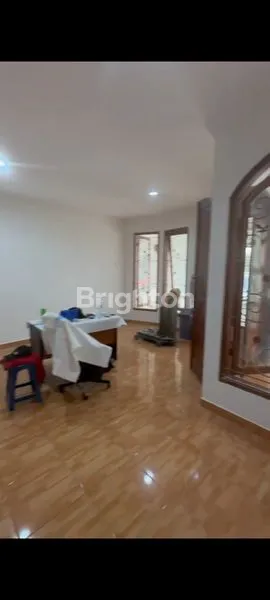 image RUMAH BARU CANTIK 2 LANTAI SIAP HUNI TANAH ABANG (4)