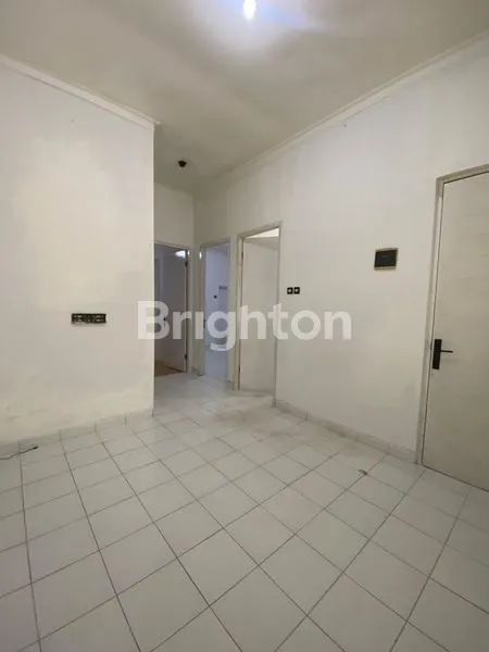 image RUMAH SIAP HUNI DALAM KOMPLEK 15 MENIT KE STASIUN DAN TOL (1)