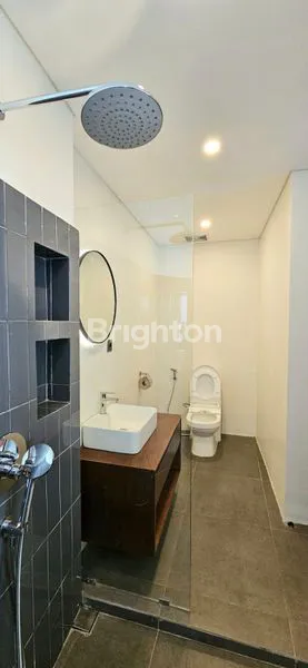 image VILLA NYAMAN LT 122M² DEKAT PLAZA RENON (5)