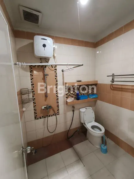 image DISEWAKAN RUMAH 2 LANTAI BABATAN PANTAI (8)