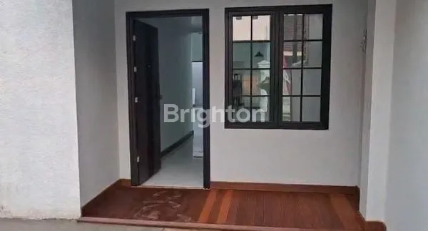 image HUNIAN MEWAH MENTENG, 2 LANTAI SEMI FURNISHED (3)