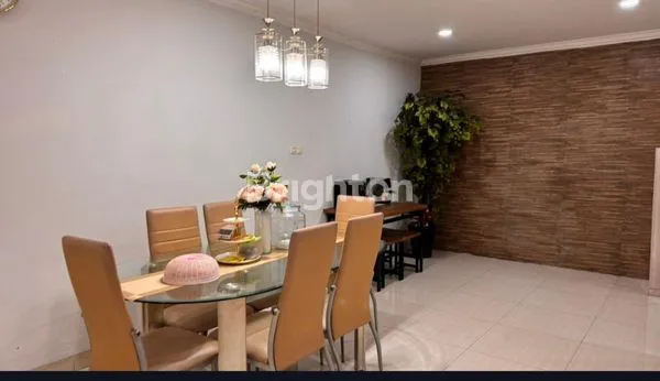image RUMAH MEWAH 3,5 LANTAI HADAP SELATAN BANDENGAN JAKARTA UTARA (4)