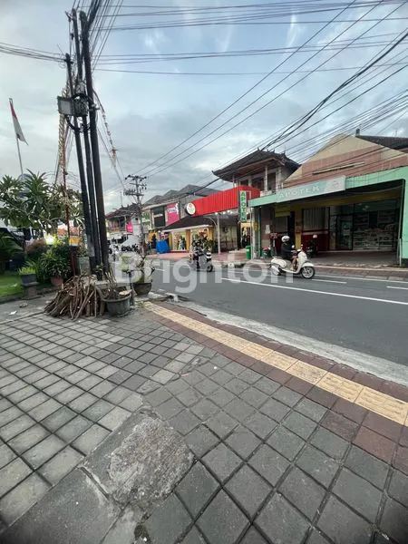 image RUKO 3 LANTAI STRATEGIS DEKAT KAMPUS UNDIKNAS DAN STIKI INDONESIA (4)