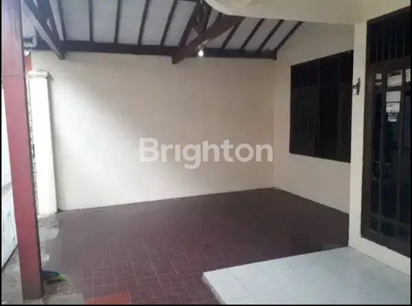 image RUMAH 2 LANTAI LOKASI STRATEGIS, SLIPI KEMANGGISAN, JAKARTA BARAT. (4)