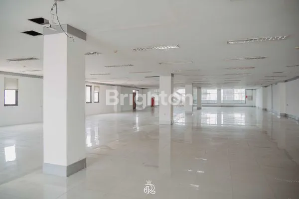 image GEDUNG LUAS 4025M² DI LOKASI PREMIUM (6)