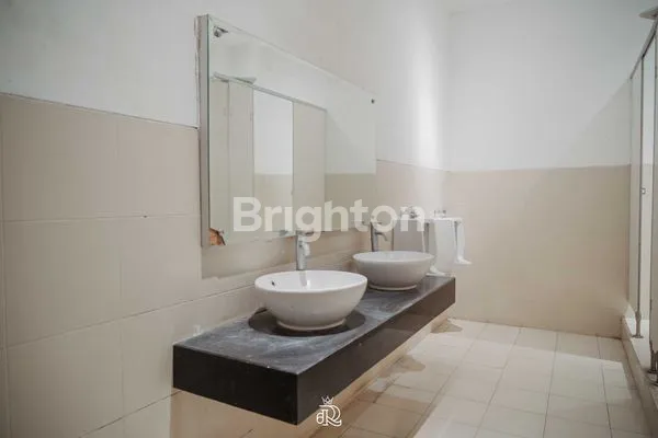 image GEDUNG LUAS 4025M² DI LOKASI PREMIUM (7)