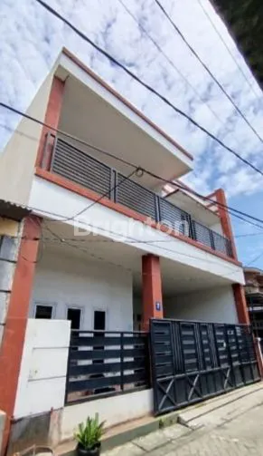 image RUMAH MEWAH 2 LANTAI DEKAT SMS GADING SERPONG (1)