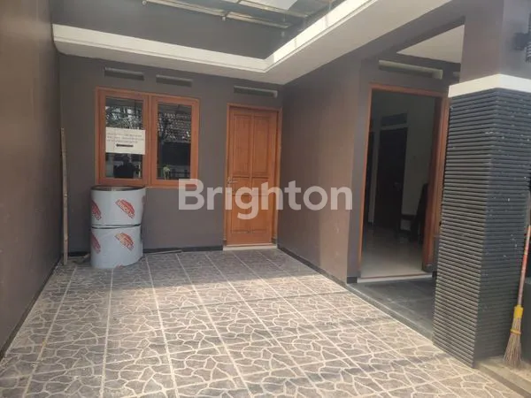 image RUMAH SIAP HUNI FULL FURNISH DI DALAM PERUMAHAN DEKAT EXIT TOL KLODRAN (3)