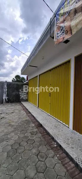 RUKO 1 LT DIPINGGIR JALAN STRATEGIS BUAT USAHA