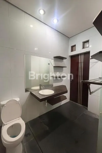 image RUMAH MEWAH 5 KT DI VILLA SERPONG (7)