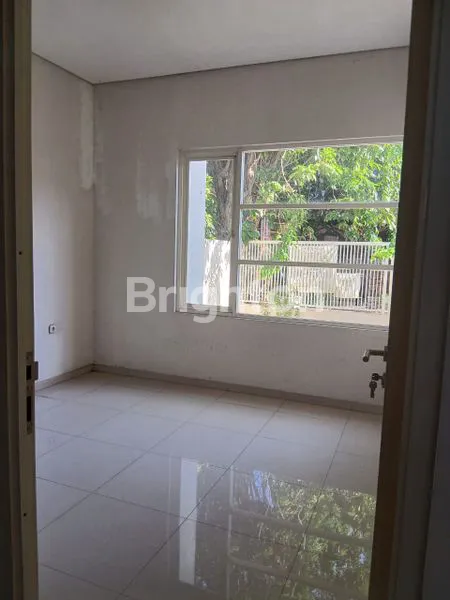 image RUMAH BERSIH TERAWAT DI JEMURSARI (5)